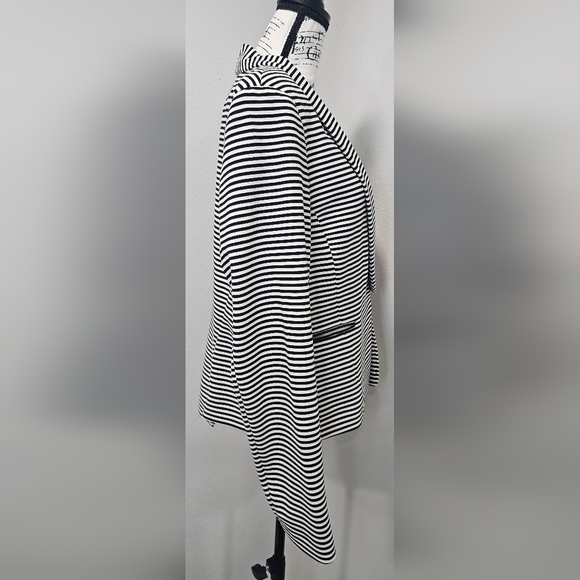 Bar III Long Sleeve Black and White Striped Blazer Size XL Business Casual NWT - Picture 4 of 13